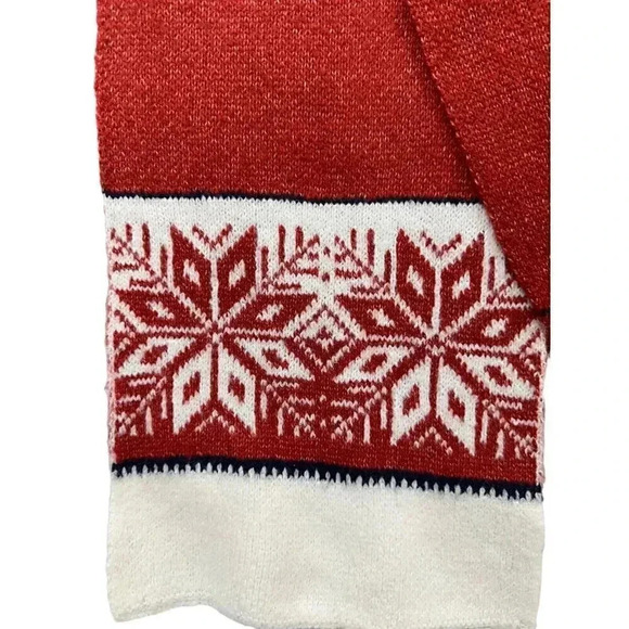 Soft luxurious Scandinavian style red scarf w/ white and red snow flake pattern - Picture 4 of 5